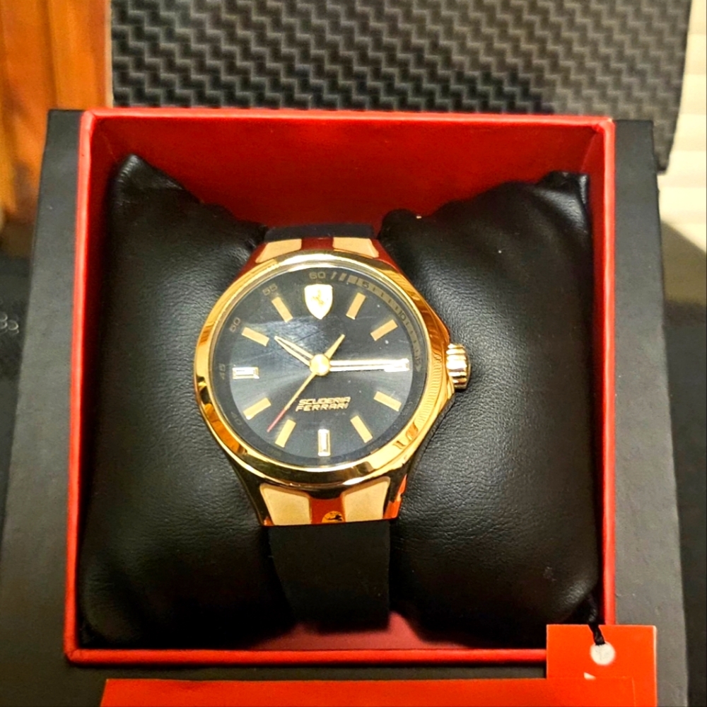 !BNWT! AUTHENTIC FERRARI BRAND WATCH (unisex)